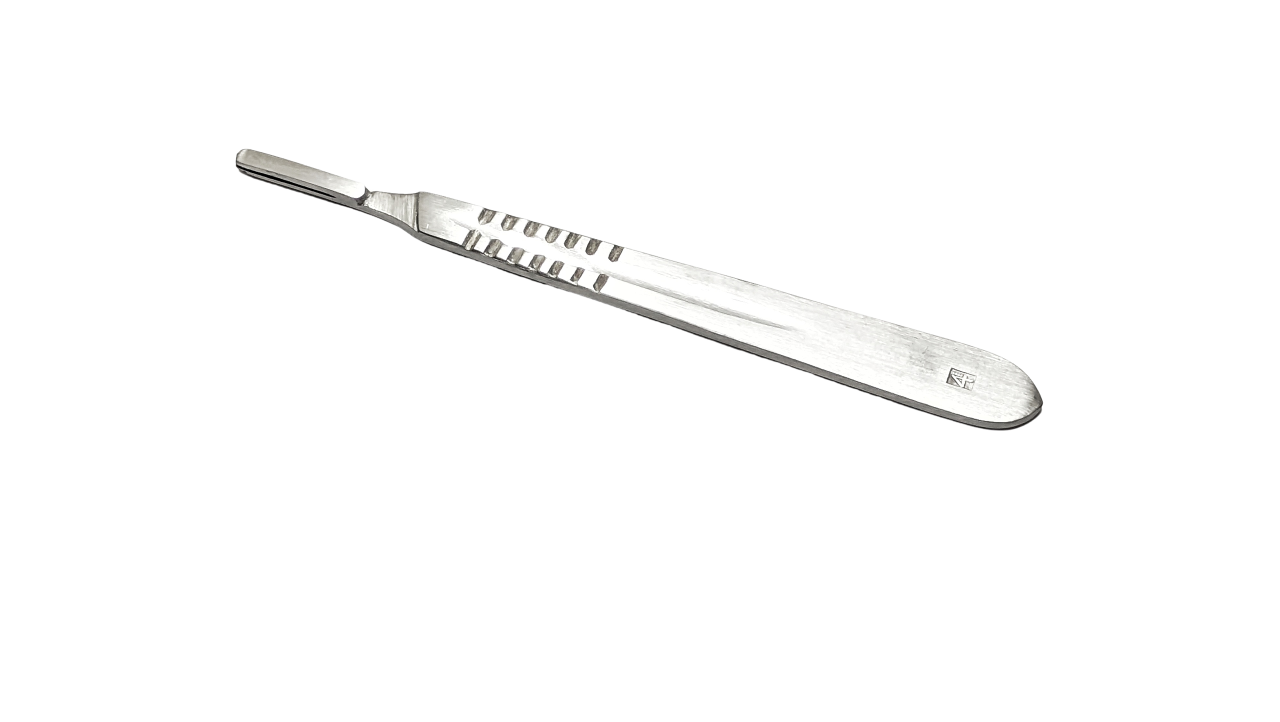 bp handle with scalpel blade